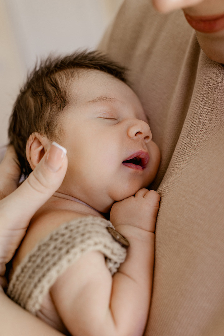 Lifestyle in-home newborn photography session in Las Vegas by Angela Wolf Photography.